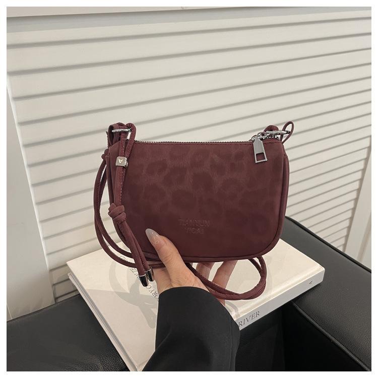 

New Fashi Simple Crossbody Bags for Women Soft Suede PU Mini Shoulder BagsComfortable and Versatile Texture Commuting Bag