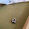 Elegant Faux Stone Marbled Flower Necklace – Stylish Sweater Chain for Unique Fashion Statements