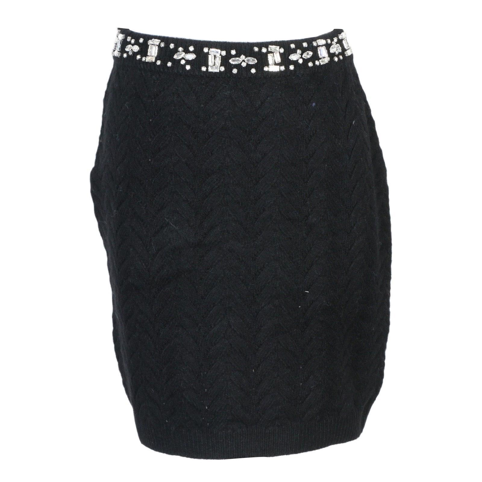 

2024 Осень/Зима Стиль Фань Бинбин Набор с бантом: Милая короткая юбка и топ с круглым вырезом для женщин S