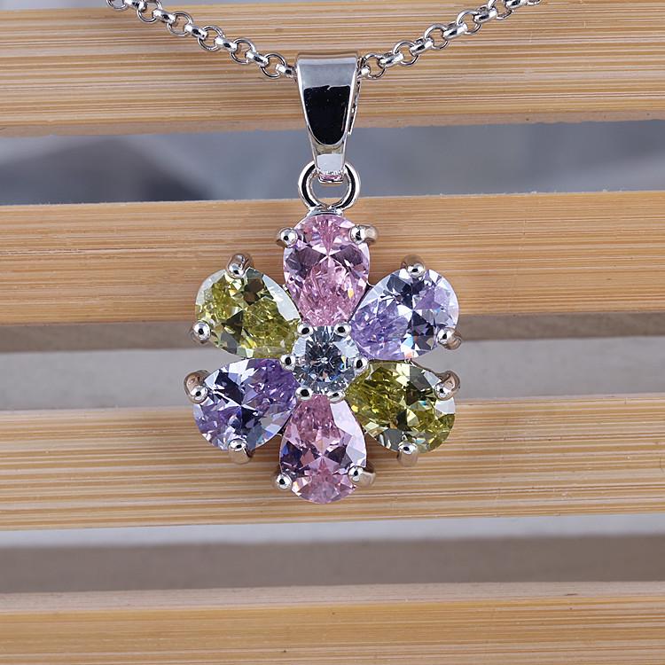 

Красочное ожерелье с подвеской в виде цветка, инкрустированное кристаллами циркония ААА