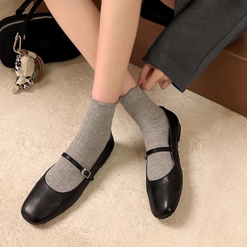 Fashion 2025 New Retro Women Flat Shoes Fashion Square Toe Ladies Casual  Lightweight and Comfortable High Quality Leather Shoes