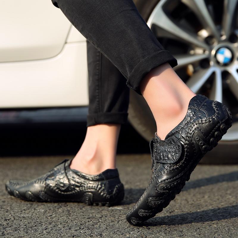 Comfortable Men's Loafers Soft-Soled Slip-On Flats Versatile Casual Business Shoes Formal Leather Driving Shoes Comfy Moccasins