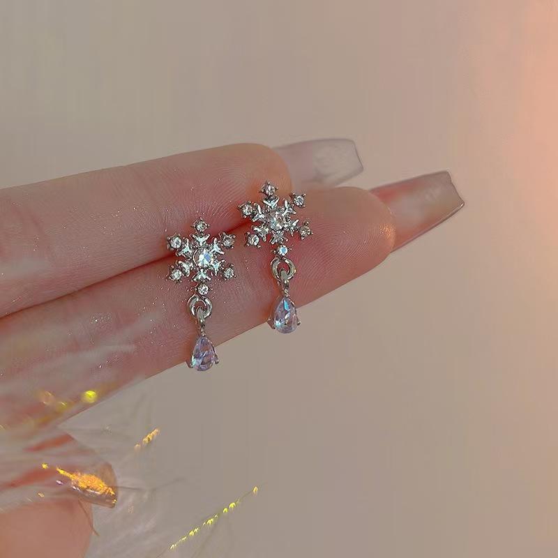 Luxury Zircon Snowflake Earrings for Women Full Rhinestone  Girls Party Jewelry Gift