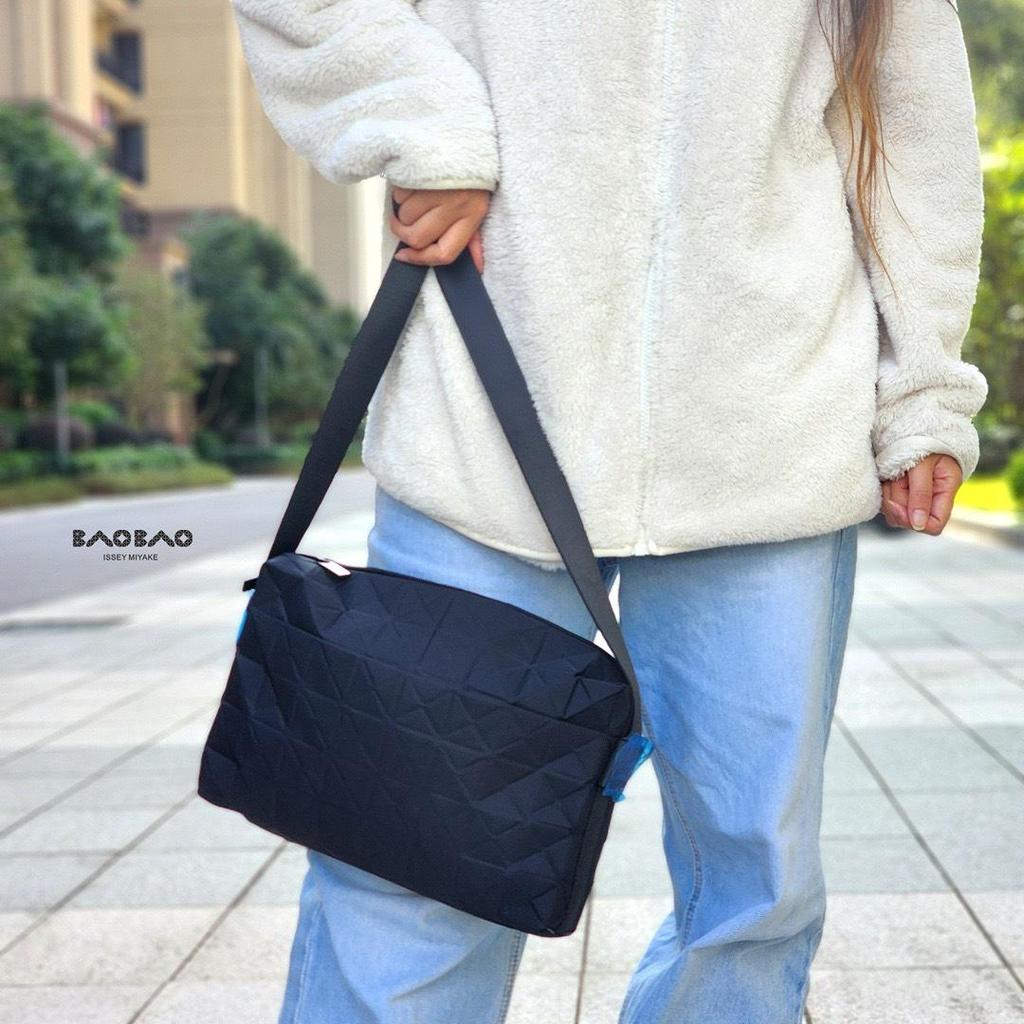 New Limited Edition TRACK Series Translucent Mesh Shoulder Tote - Large Capacity for Women