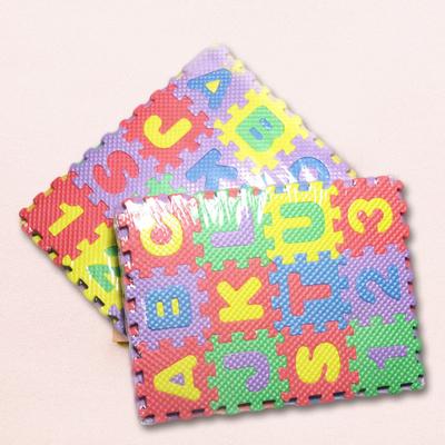 36-teiliges Puzzle-Spielmattenset für Kinder, Mini-Schaumstoff-Alphabet- und Zahlen-Bodenmatte, 5 x 5 cm, für Kinder, die Krabbelunterlage, Lernspielzeug