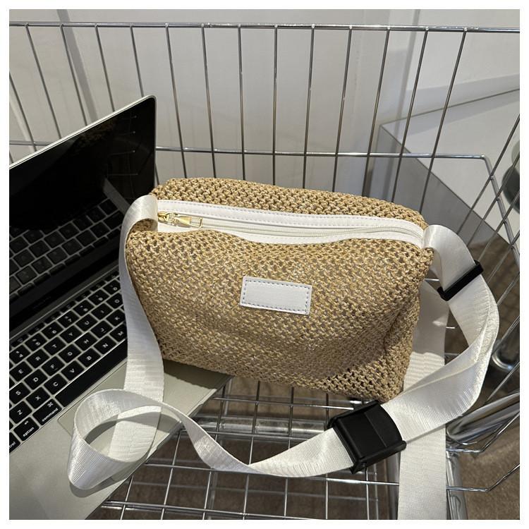 Versatile Medium Sized Woven Handbag Ideal For Daily Outfits And Stylish Vacations