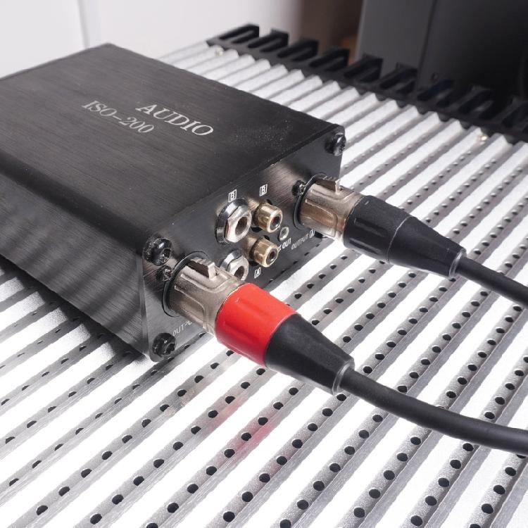 Zuverlässiges 3,5-mm-auf-2-Buchsen-Kabel, Symmetrische Stecker zu Mikrofonkabel, Vergoldete Stecker widerstehen Korrosion