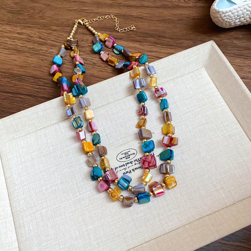 Kolorowy nieregularny dwuwarstwowy naszyjnik ze muszli Vintage Bohemian Luksusowy delikatny naszyjnik Letni modny wszechstronny prezent Hurtowa sprzedaż