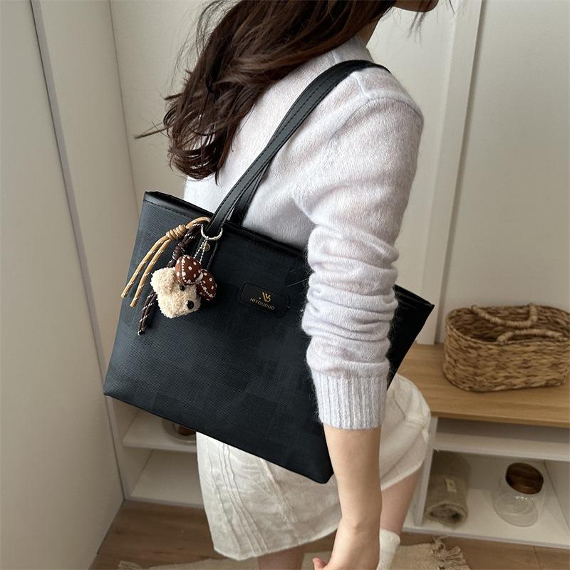 High-value niche tote bag women's new fashionable large-capacity shoulder bag, foreign-style commuting casual handbag