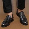 British Men's Crocodile Pattern Shiny Leather Loafers – Pointed Toe Slip-On Shoes for Nightclub Hairstylists, Cross-Border Plus Size Available.