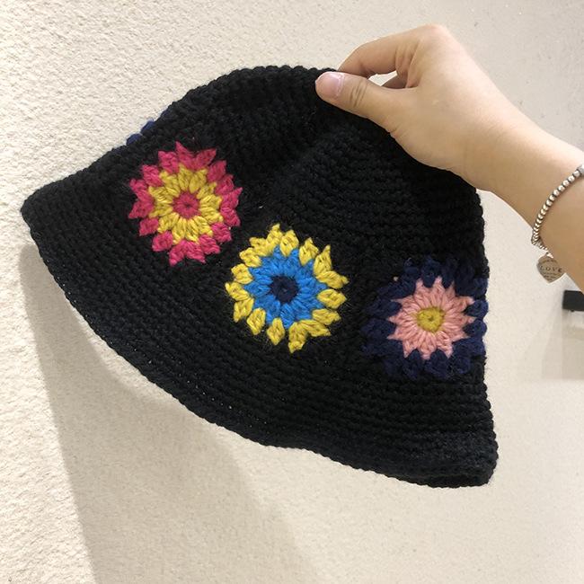 Handgestrickter Blumen-Bucket-Hat für Damen, Herbst und Winter, vielseitig, großer Kopfumfang, Retro-Waschbeckenhut, Nischen-Wollhut