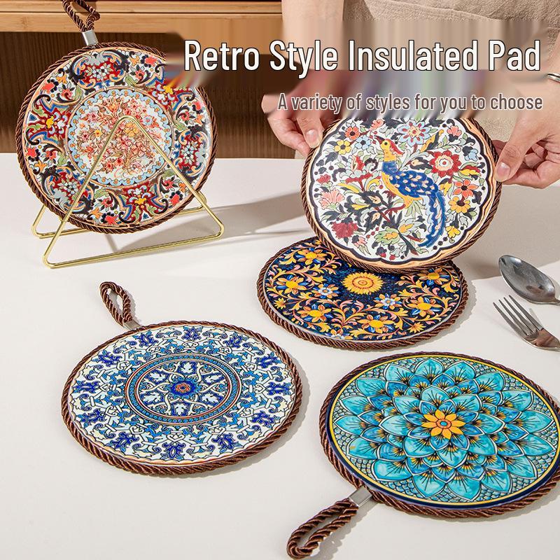 

High-Temperature Resistant Retro Ceramic Casserole Pad - Anti-Scald, Non-Slip Enamel Pot Mat for Dining Table Four Seasons Peace 17cm