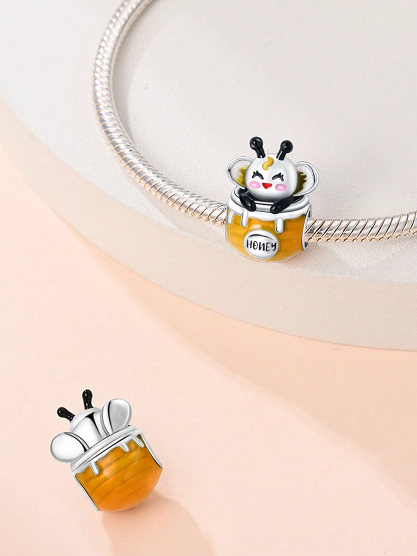 

Copper Metal Plated Authentic Original Charm Bead Components Autumn Squirrel Pumpkin Carriage Bead Components Compatible With Bracelet High Quality