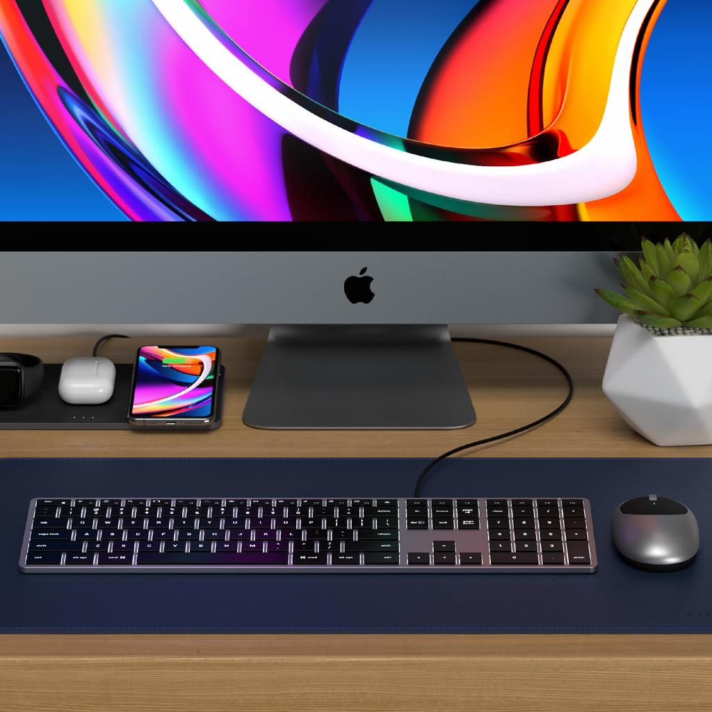 Satechi Slim W3 Wired Backlit Keyboard with US Layout Numeric Keypad with MacBook Mac iPad Pro and USB-C (Compatible Pro, iMac, Mini, Later) (3 Zones)