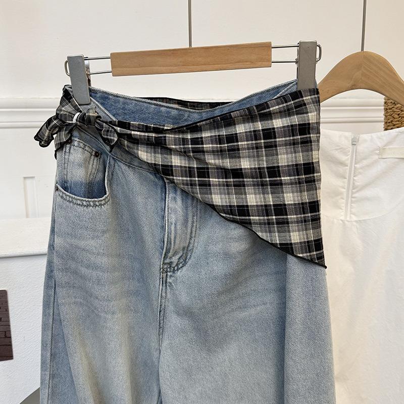 New retro versatile plaid triangle scarf, headscarf, silk scarf for women's light and thin neck protection and waist multi-purpose scarf