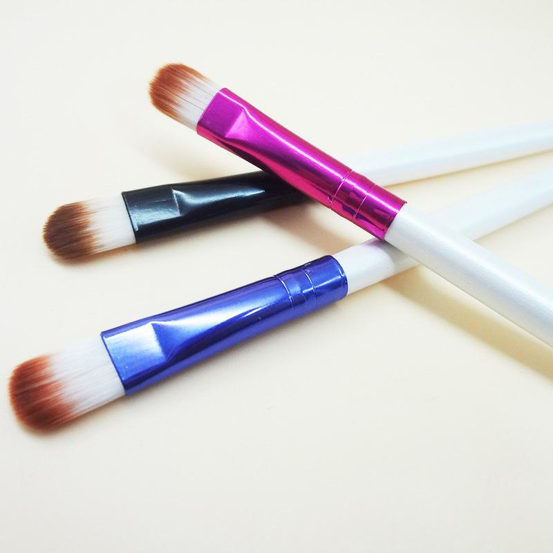 

3pcs /встановити тіні для повік складають щітка тіні для повік Змішування інструмент