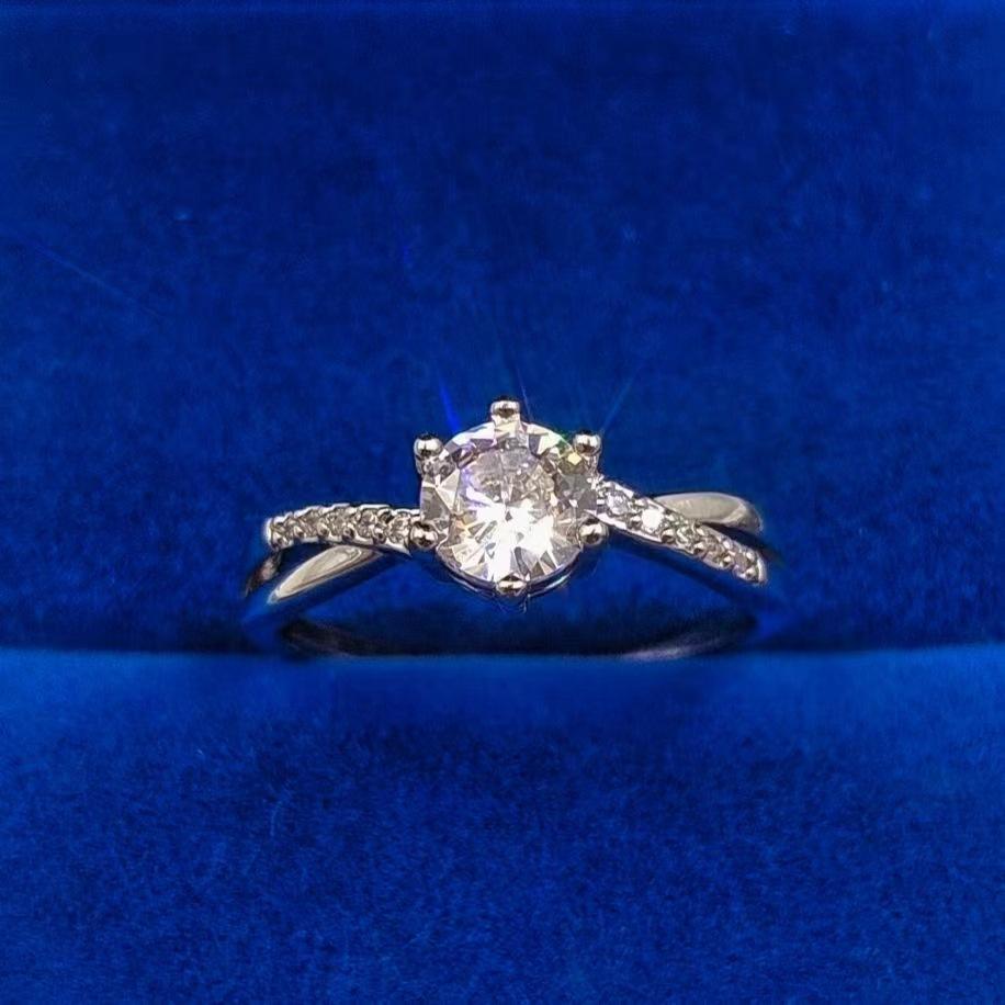 The Same Six-Claw Twisted Wall Ring, Imitation Diamond Ring, Live Adjustable Versatile High-Texture Ring.