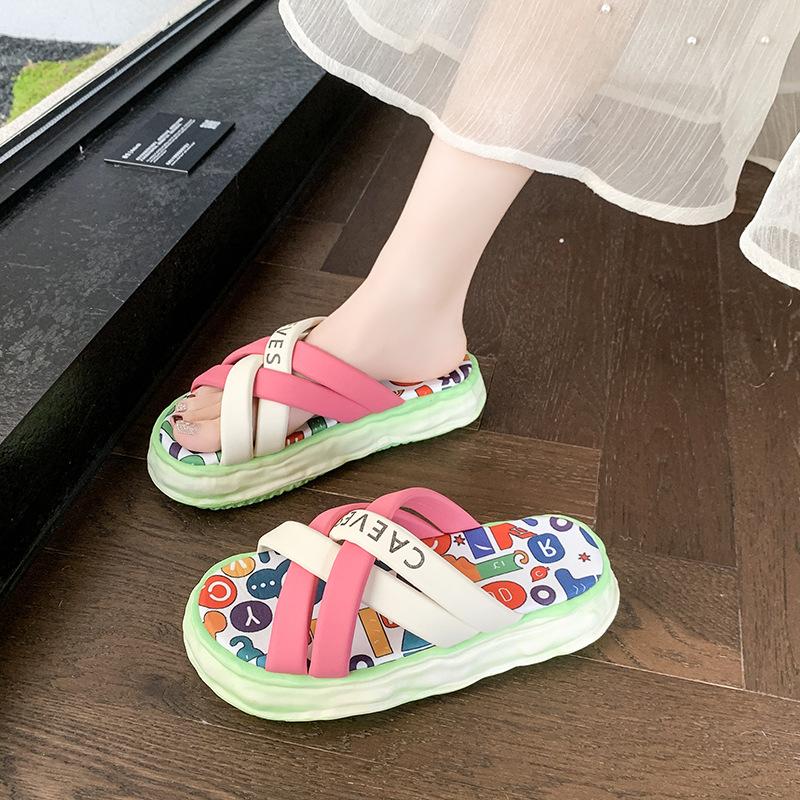 

Thick-bottomed cool slippers women s new summer wear graffiti Internet celebrities super popular European graffiti beach cool slippers 35