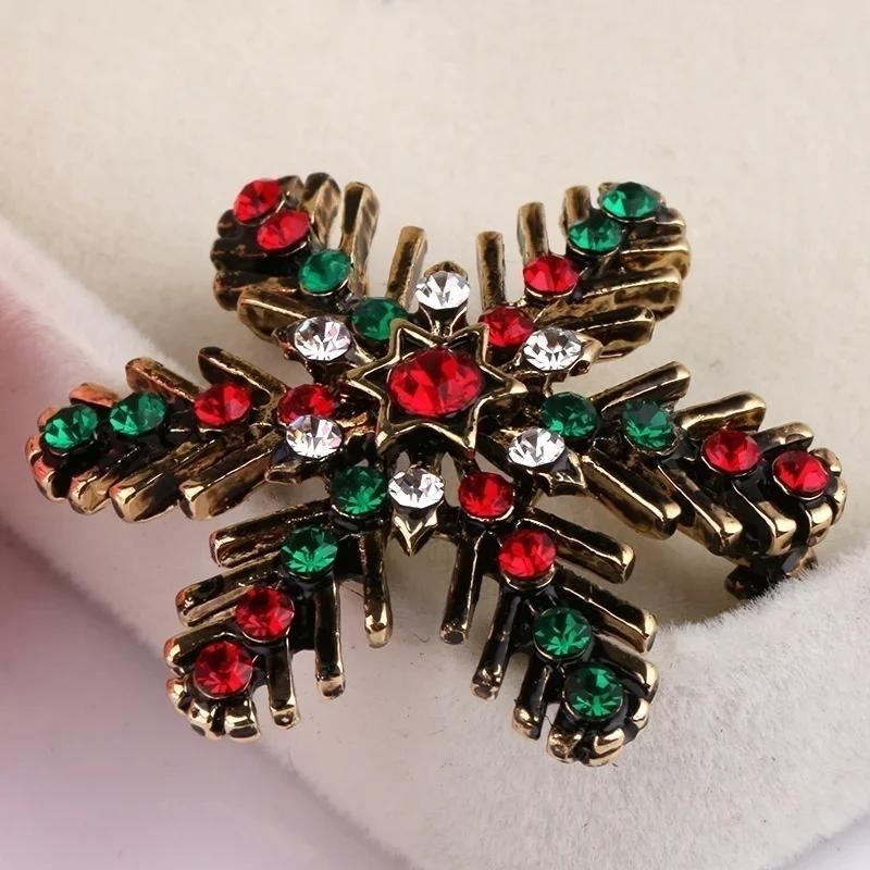 1 Pcs Christmas Snowflake Brooch Colored Pin Set Decorative Corsage