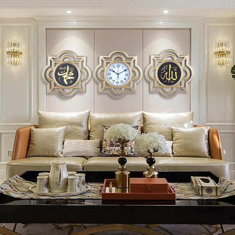 Modern Antique Home Light Luxury Decoration Wall Clock with Clear Font Quartz Clock Frame Hollow Design Travel Time Clock