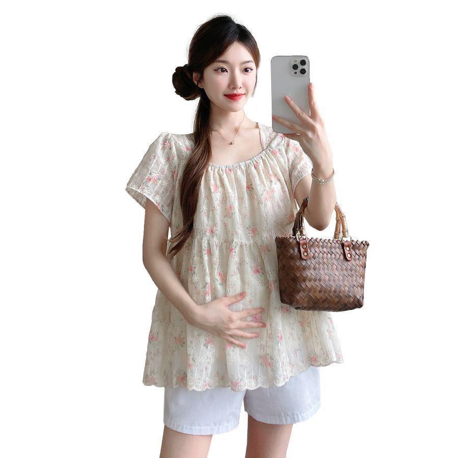 

Plus Size Floral Embroidered Maternity Top - Short Sleeve, Loose Fit, Summer Fashion XL (60-65 kg)