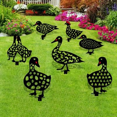 Garden Decoration Outdoor Garden Backyard  Stakes Metal Hen Yard Decor Gift