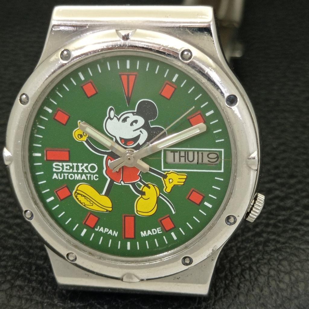 GENUINE VINTAGE SEIKO AUTOMATIC 7009A JAPAN MENS GREEN DIAL WATCH a701682-5 R206c-a701682