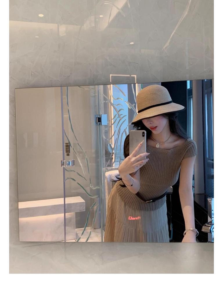 Director Du's Simple & Charming Summer Knitted One-Shoulder Slim-Fit Korean Style Women's Top