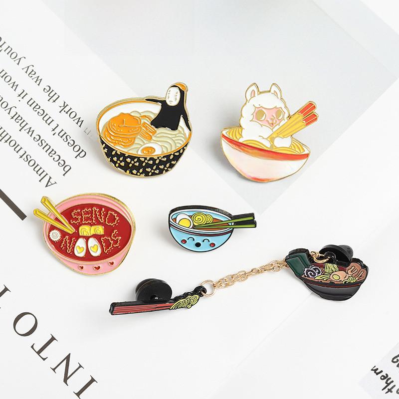 Tonkotsu Ramen Stylish Chain Brooch Geometric Design Durable Alloy Material For Enthusiasts Fashion