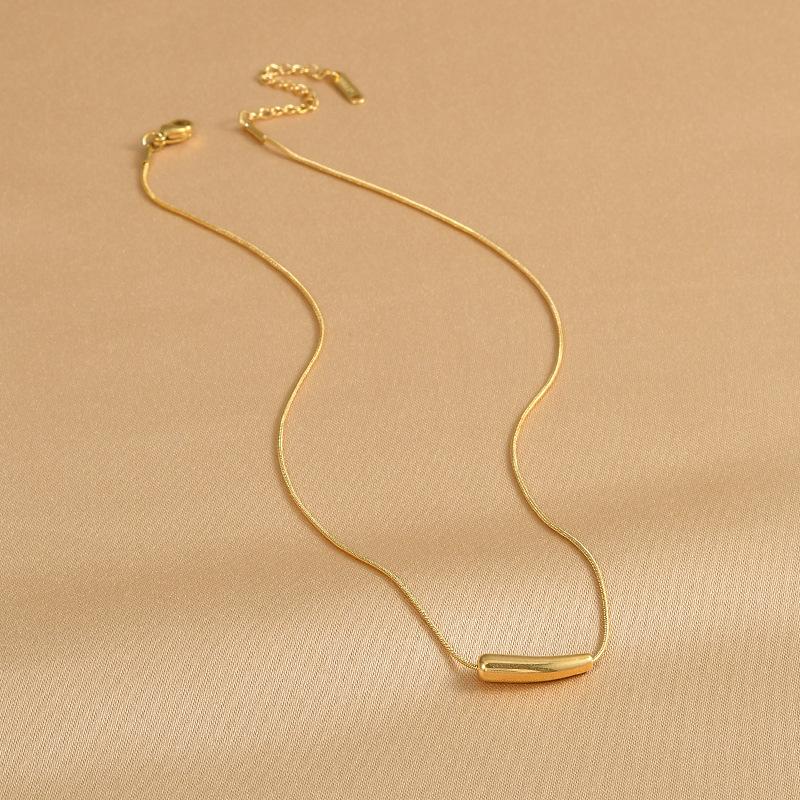 Fashion Minimalist Small Eggplant Geometric Pendant Snake Bone Necklace For Men And Women