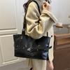 Fashion Commuter Large-capacity Bag Women's Casual New High-end Versatile Shoulder Bag Going Out Portable Tote Bag