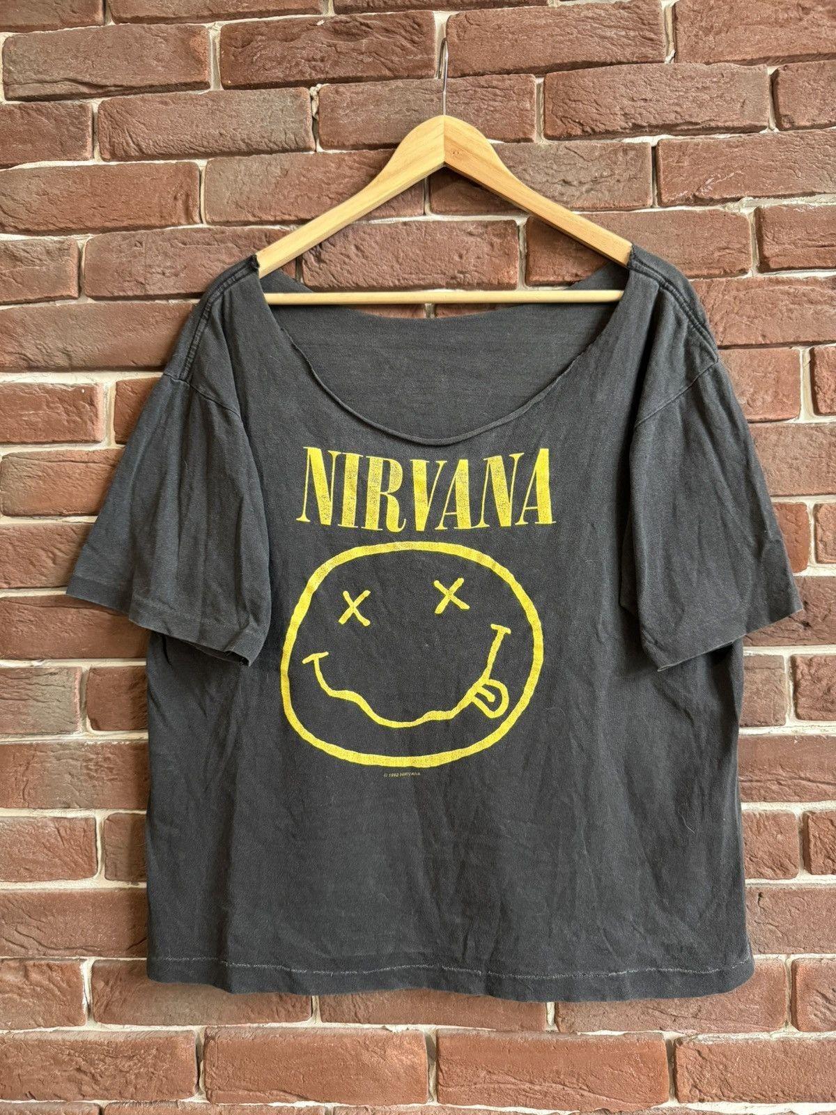 Vintage 1992 Nirvana Smiley Face Tee grunge band 90s Cobain Unisex T-Shirt XXXL