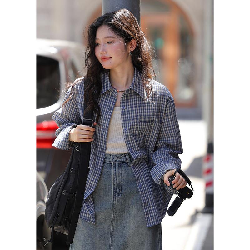 

Women s Long-Sleeve Plaid Shirt Jacket - Early Autumn Korean Style, Loose Fit, New Design L