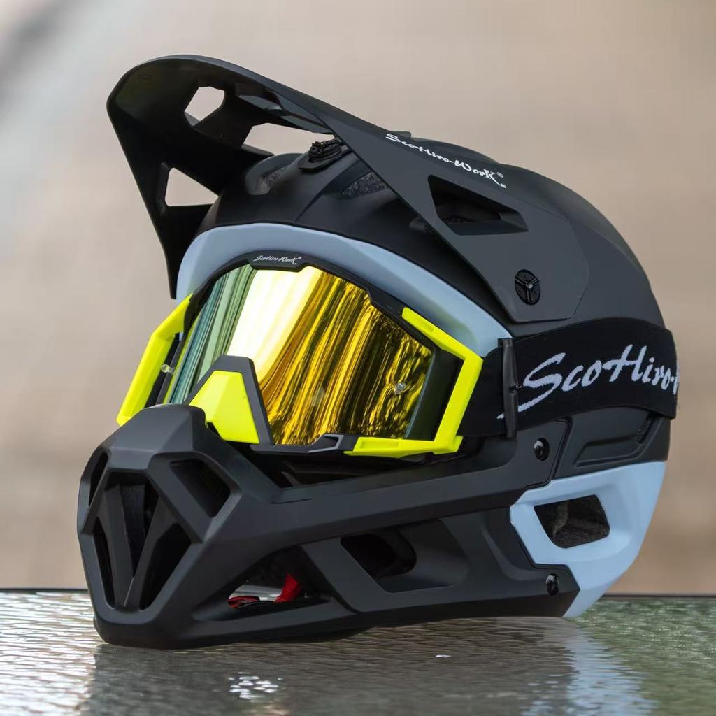 Scorpio mountain bike bike full helmet cycling helmet off-road forest locomotive children men and women DH downhill light gallop