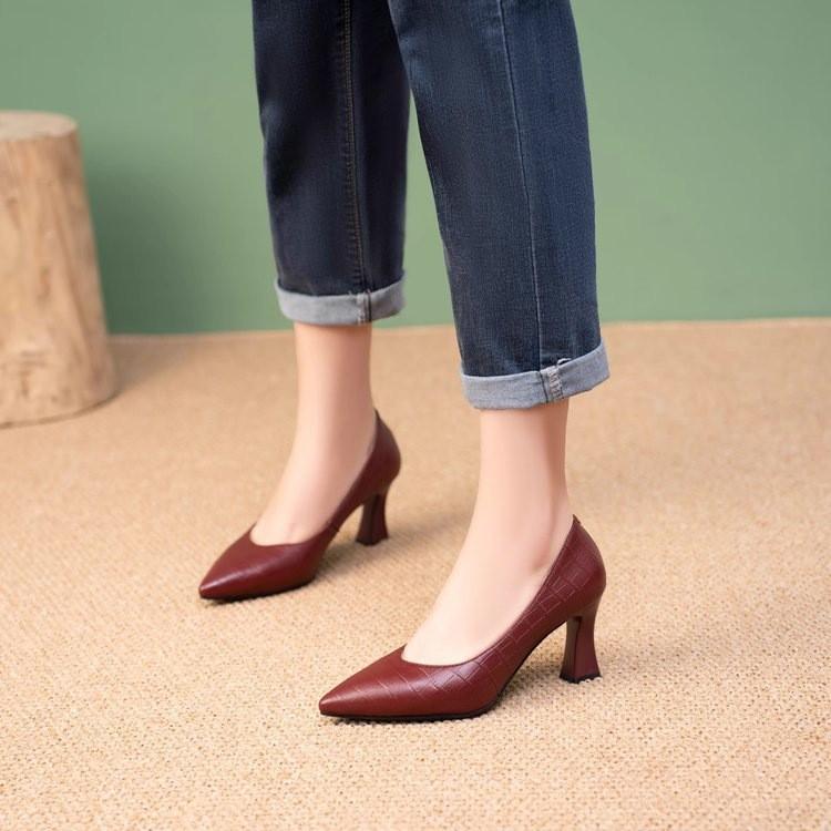 Classic Black Womens Single Shoes With Pu Upper And Rubber Sole For Daily Work