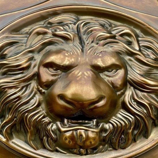 60.96 Cm Medieval Lion Face Shield Steel Armor Replica for Cosplay Display