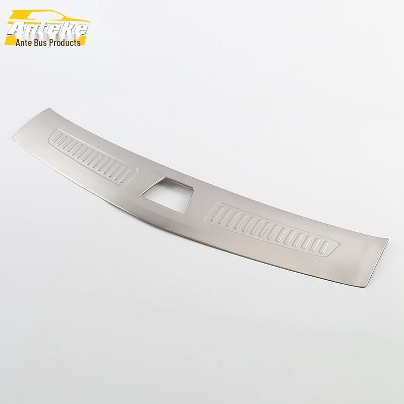 Suitable for 16 XT5 models: Rear Guard Plate, Stainless Steel Trunk Protector, Tailgate Modification Accessories.