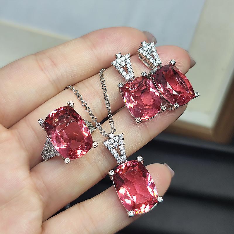 2025 Набор драгоценных камней Женская подвеска Высококачественное квадратное бриллиантовое кольцо-корона Серьги 45CM