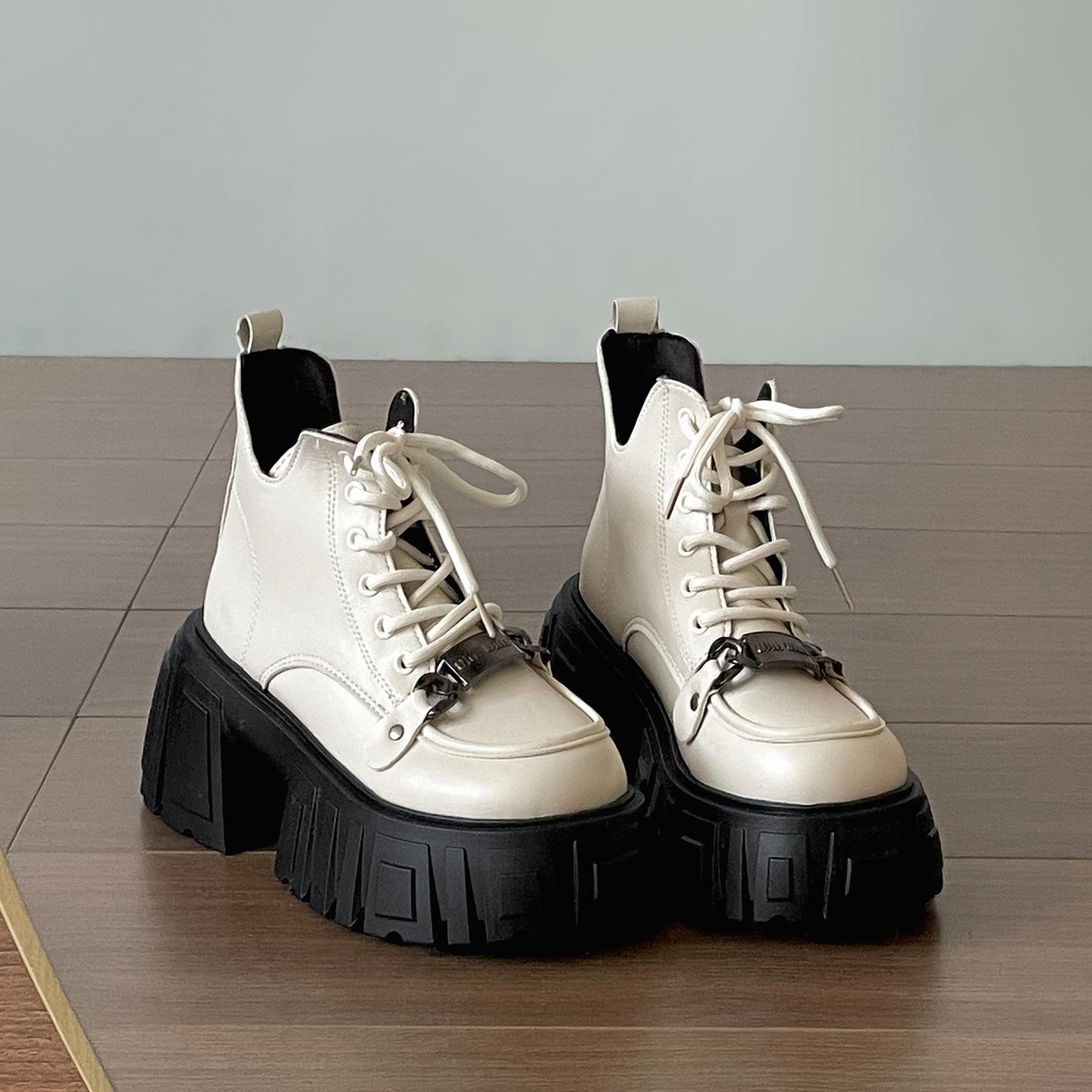 

Черные британские толстые платформенные ботинки Мартина на высоком каблуке женские 2025 новые осенние универсальные увеличивающие рост ретро короткие ботинки 39 бежевый