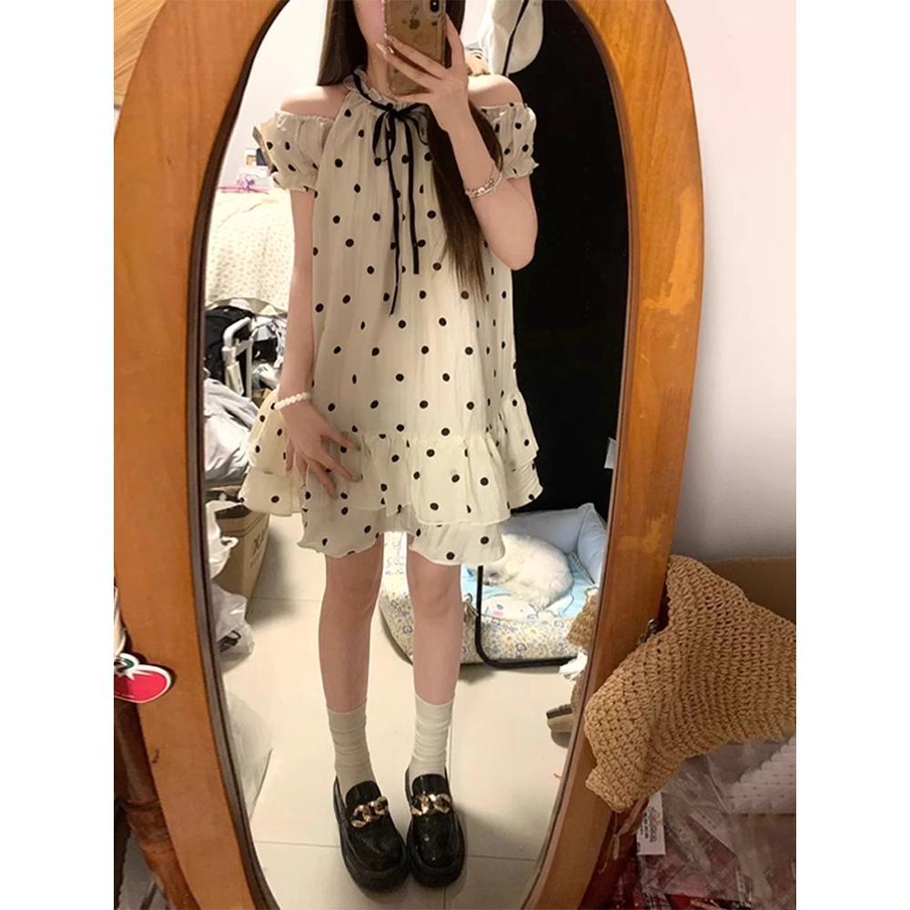 Short-sleeved polka dot off-the-shoulder halterneck dress for women, small people in summer, waist and slim temperament, fluffy doll skirt