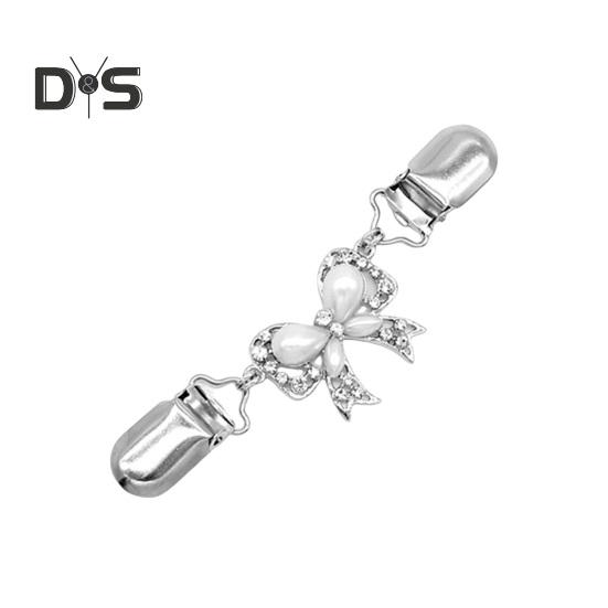 

Женская брошь-зажим в виде утки, искусственный жемчуг, стразы, декор в форме банта, противоскользящее украшение для воротника, брошь для выпускного бала, украшения для одежды белый