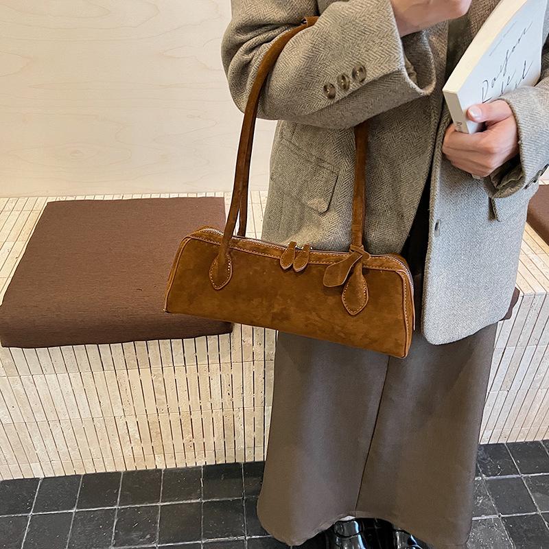 Vielseitige Wildleder-Schultertasche mit großer Kapazität und modischem Design