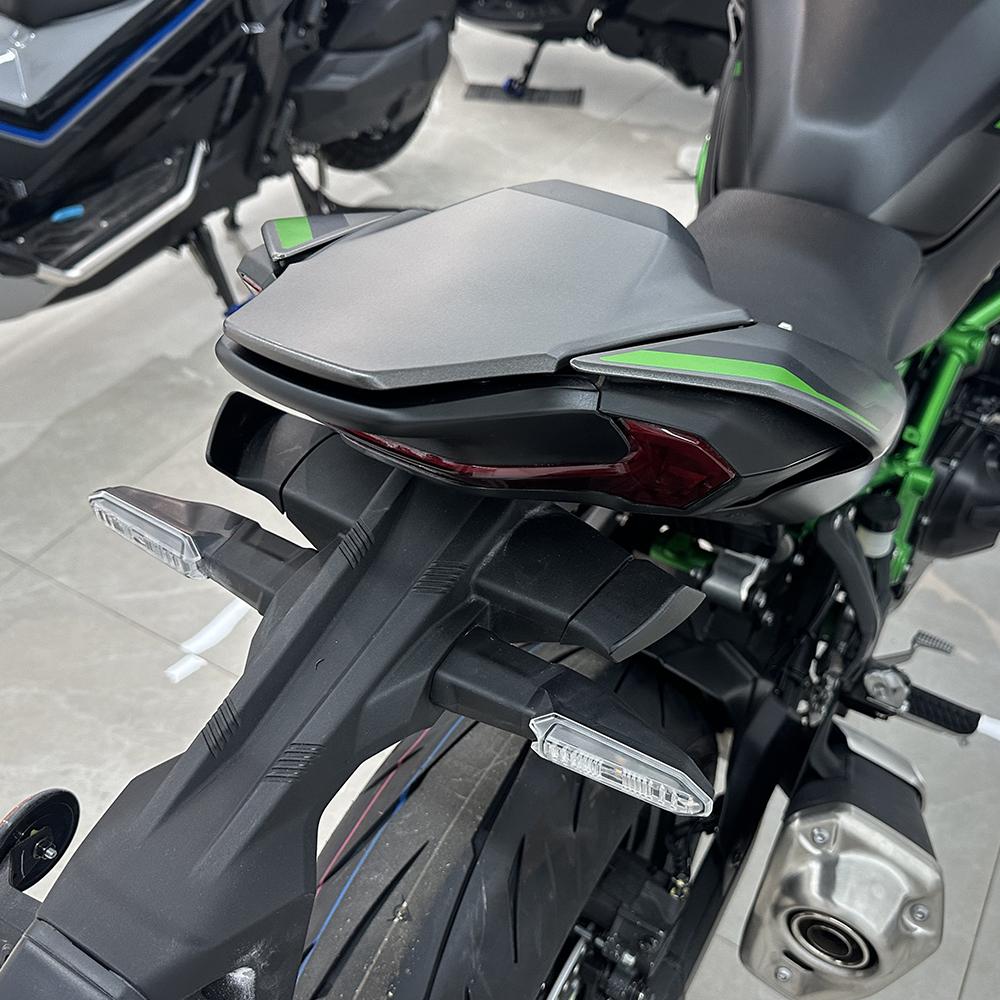For Kawasaki Z900 Z 900 Z900 SE 2025 2026 Motorcycle Rear Cover Pillion Seats Cowl Fairing Top Covers Seat Fairings Accessories