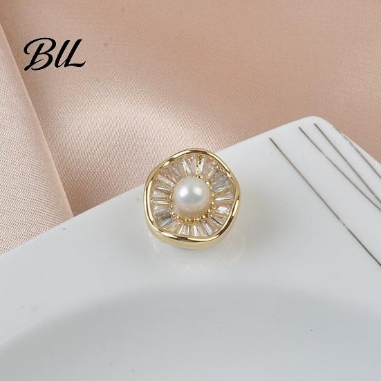 Daily Wear Brooches Faux Pearl Magnetic Button Pin, No Sew Safety Secure Pin for Scarf Shirts Sweater, Reusable Clothing Decorative Brooch Damage
