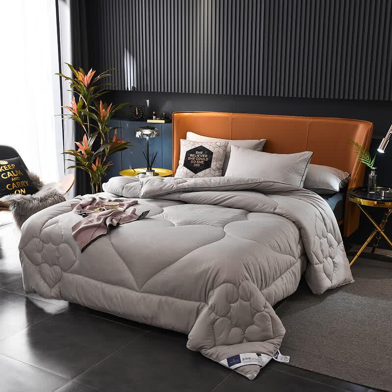 Ye Nuanyang Mulberry Silk Blend Quilt, Ultra-Soft & Machine Washable