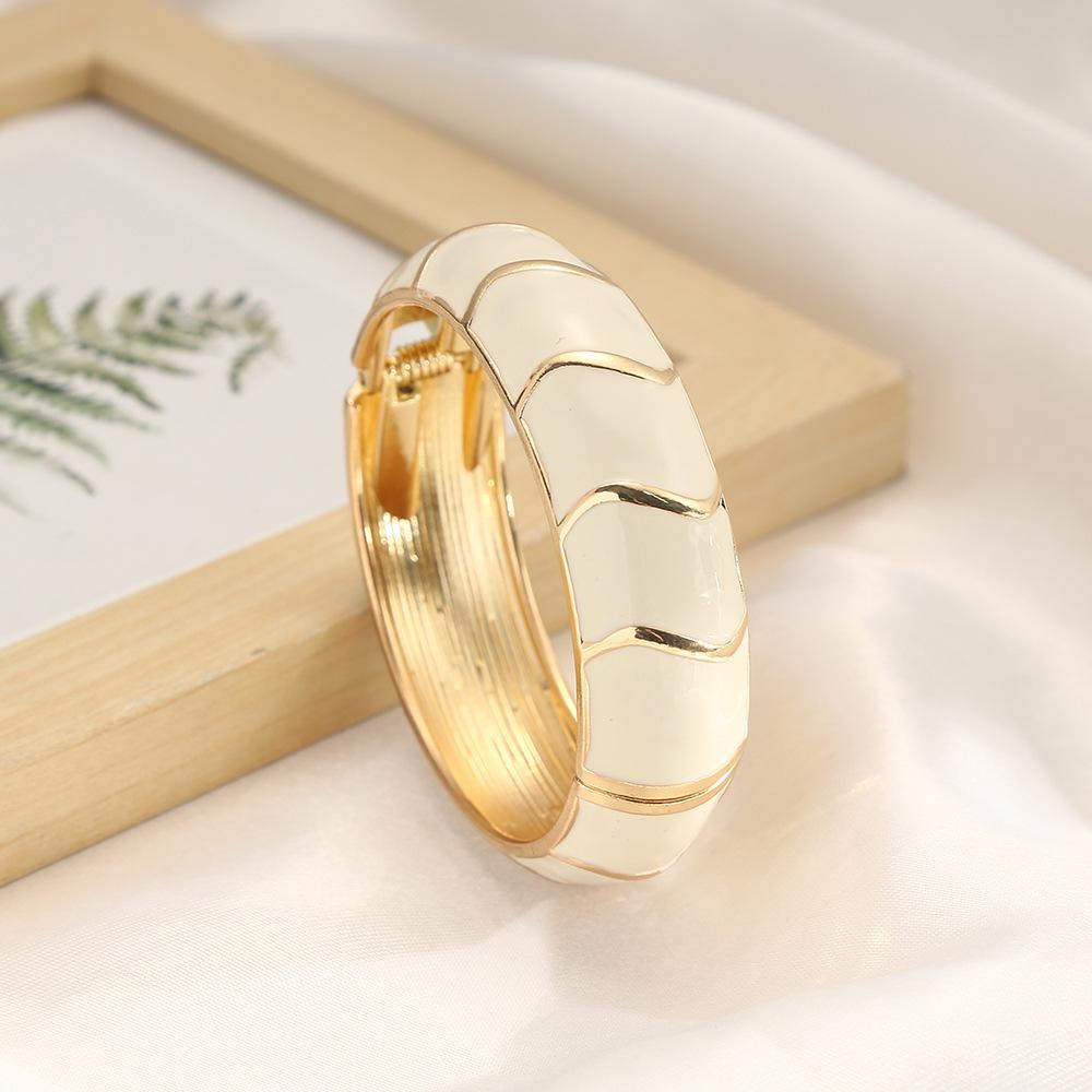 DIEZI 17 Colors Bohemian Irregular Enamel Cuff Bangles Hip Hop Geometric Gold Color Metal Wide Bracelet For Women Men Jewelry