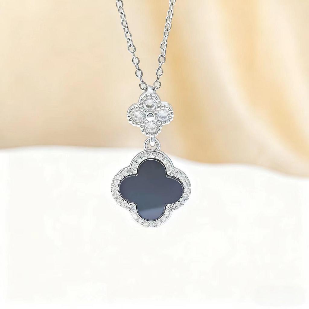 Women's Luxury Four-Leaf Clover Mother-of-Pearl Necklace with Diamond-Inlaid Pendant