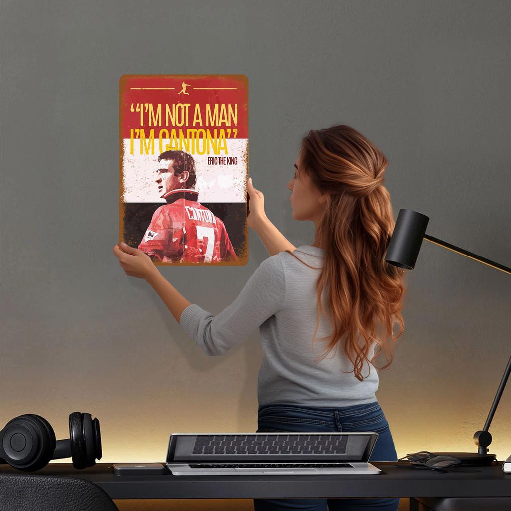 Eric Cantona Manchester Tinplate Signs Sport Poster Vintage Metal Plate Custom Metal Sign for Wall Art Decoration Bar Room Decor