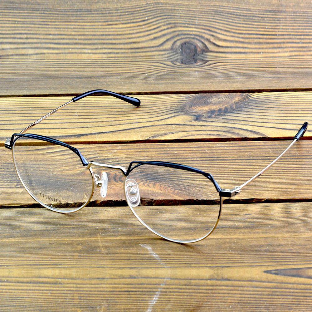 Titanium Cat Eye Optical Glasses Frame – Lightweight Metal Eyewear with Elegant Oval Design for Men and Women