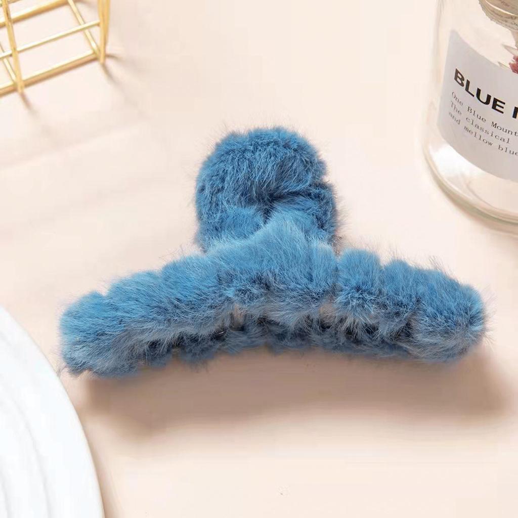 Autumn/Winter Furry Korean Plush Shark Hair Clip - Cute Updo Claw, Cross Clip, One-Word Design